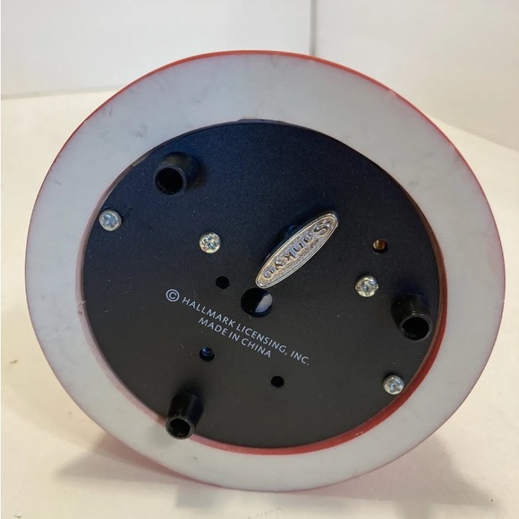 Hallmark snow globe Santa music box - Picture 3 of 3